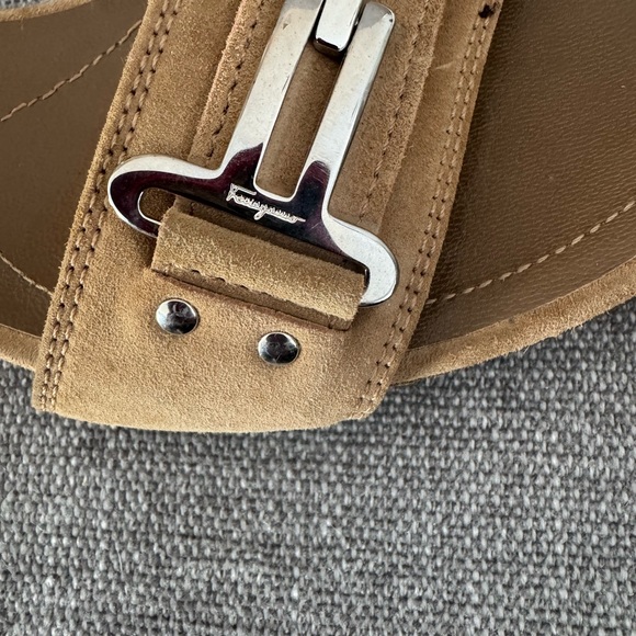 Salvatore Ferragamo Suede Gancini Sandals – Size 7.5 – Tan – Fair Condition - Picture 6 of 7